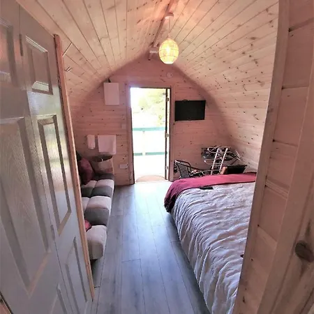 Shanagarry / Ballycotton Glamping Pod * קורק